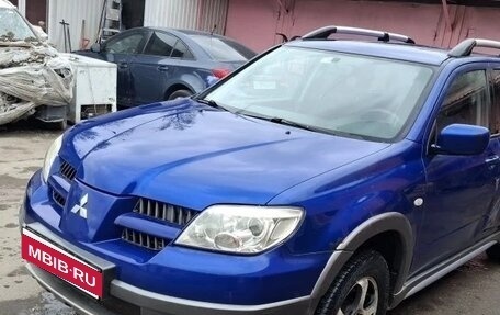 Mitsubishi Outlander III рестайлинг 3, 2004 год, 375 000 рублей, 4 фотография