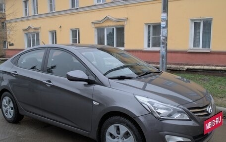 Hyundai Solaris II рестайлинг, 2014 год, 1 000 000 рублей, 4 фотография