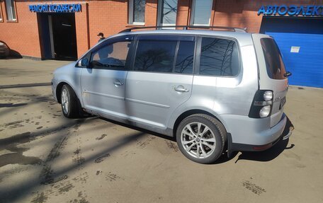 Volkswagen Touran III, 2007 год, 450 000 рублей, 5 фотография