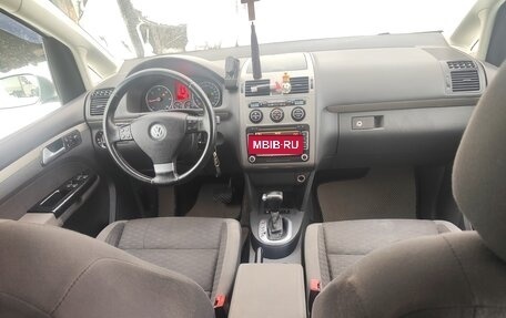 Volkswagen Touran III, 2007 год, 450 000 рублей, 9 фотография