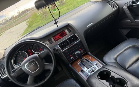 Audi Q7, 2006 год, 1 050 000 рублей, 16 фотография