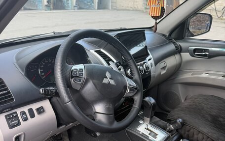 Mitsubishi Pajero Sport II рестайлинг, 2015 год, 2 000 000 рублей, 5 фотография