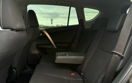 Toyota RAV4, 2017 год, 2 590 000 рублей, 14 фотография