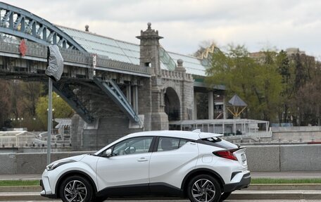 Toyota C-HR, 2024 год, 4 000 000 рублей, 4 фотография