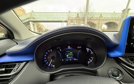 Toyota C-HR, 2024 год, 4 000 000 рублей, 6 фотография