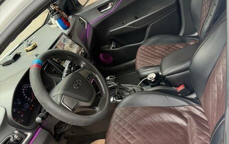 Hyundai Solaris II рестайлинг, 2018 год, 895 900 рублей, 6 фотография