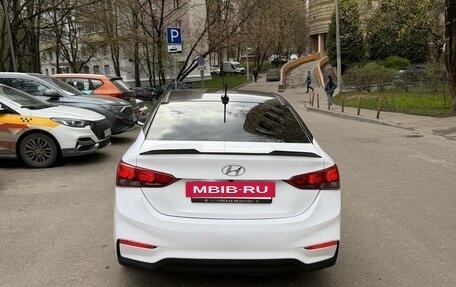 Hyundai Solaris II рестайлинг, 2018 год, 895 900 рублей, 2 фотография