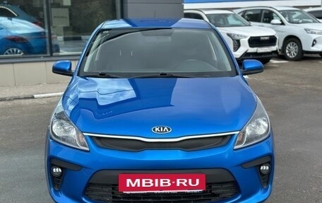 KIA Rio IV, 2017 год, 879 000 рублей, 2 фотография