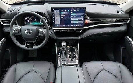 Toyota Highlander, 2026 год, 5 390 000 рублей, 16 фотография