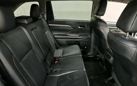 Toyota Highlander III, 2016 год, 3 900 000 рублей, 13 фотография