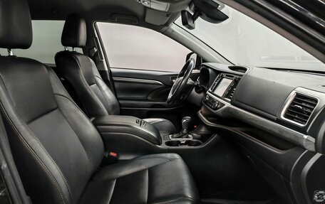 Toyota Highlander III, 2016 год, 3 900 000 рублей, 9 фотография