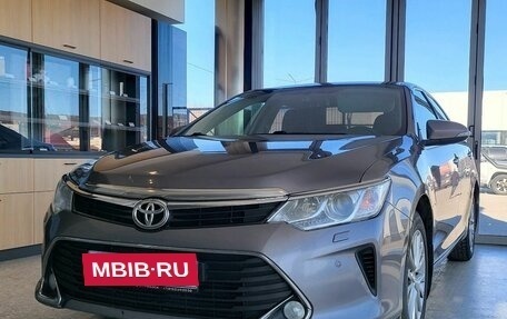 Toyota Camry, 2016 год, 1 999 000 рублей, 3 фотография