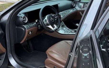 Mercedes-Benz E-Класс, 2017 год, 3 800 000 рублей, 14 фотография