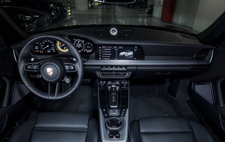 Porsche 911, 2023 год, 31 500 000 рублей, 34 фотография