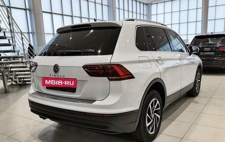 Volkswagen Tiguan II, 2018 год, 2 265 000 рублей, 9 фотография