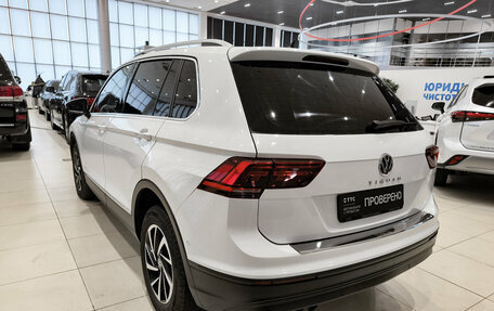 Volkswagen Tiguan II, 2018 год, 2 265 000 рублей, 11 фотография