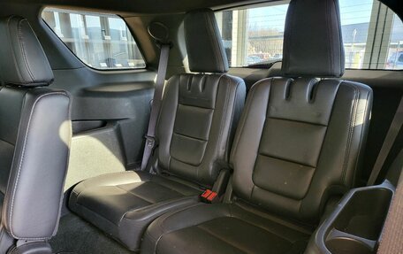 Ford Explorer VI, 2013 год, 1 599 000 рублей, 15 фотография