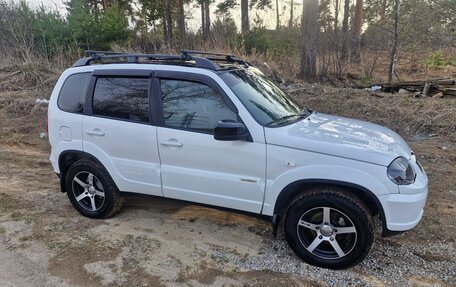 Chevrolet Niva I рестайлинг, 2016 год, 750 000 рублей, 4 фотография