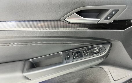 Volkswagen Golf VIII, 2022 год, 1 900 000 рублей, 8 фотография