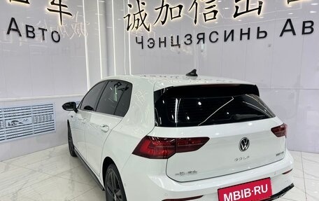 Volkswagen Golf VIII, 2022 год, 1 900 000 рублей, 6 фотография