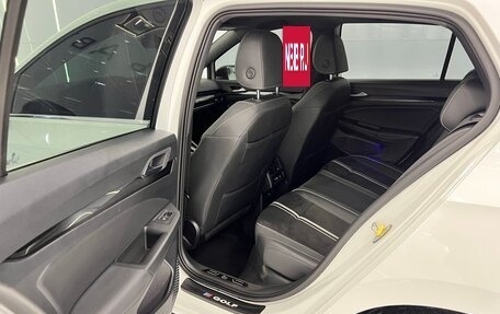 Volkswagen Golf VIII, 2022 год, 1 900 000 рублей, 13 фотография