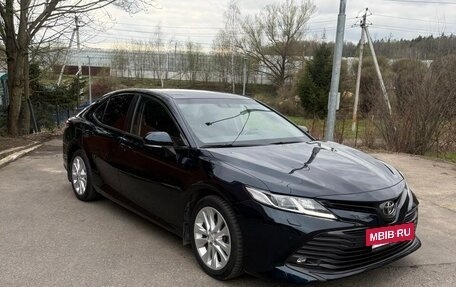 Toyota Camry, 2020 год, 3 150 000 рублей, 2 фотография