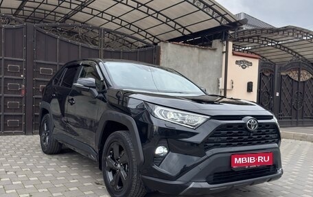 Toyota RAV4, 2022 год, 3 600 000 рублей, 1 фотография