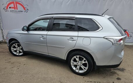 Mitsubishi Outlander III рестайлинг 3, 2013 год, 1 739 000 рублей, 3 фотография