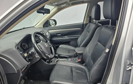 Mitsubishi Outlander III рестайлинг 3, 2013 год, 1 739 000 рублей, 13 фотография