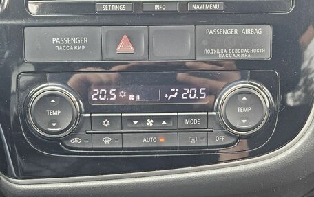 Mitsubishi Outlander III рестайлинг 3, 2013 год, 1 739 000 рублей, 25 фотография