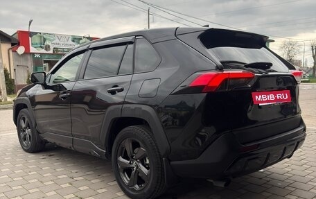 Toyota RAV4, 2022 год, 3 600 000 рублей, 5 фотография