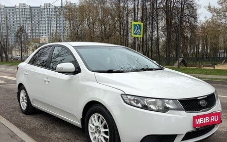 KIA Cerato III, 2010 год, 900 000 рублей, 2 фотография