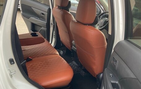 Mitsubishi Outlander III рестайлинг 3, 2017 год, 1 550 000 рублей, 12 фотография