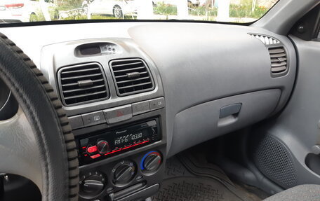 Hyundai Accent II, 2004 год, 320 000 рублей, 6 фотография