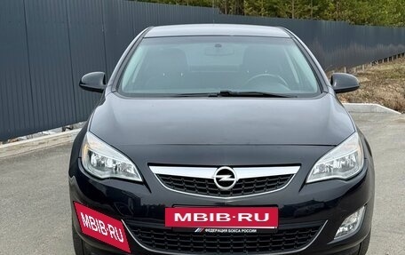 Opel Astra J, 2011 год, 800 000 рублей, 3 фотография