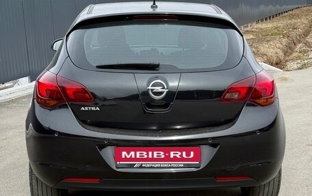 Opel Astra J, 2011 год, 800 000 рублей, 7 фотография