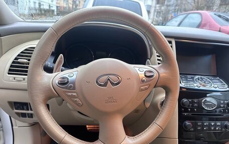 Infiniti QX70, 2014 год, 3 800 000 рублей, 15 фотография