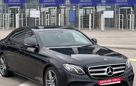 Mercedes-Benz E-Класс, 2018 год, 2 980 000 рублей, 4 фотография