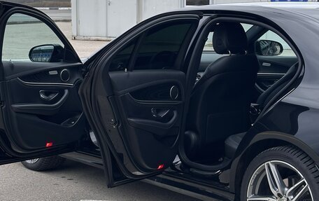 Mercedes-Benz E-Класс, 2018 год, 2 980 000 рублей, 11 фотография