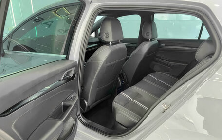 Volkswagen Golf VIII, 2022 год, 2 188 000 рублей, 19 фотография