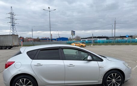 Opel Astra J, 2011 год, 590 000 рублей, 4 фотография