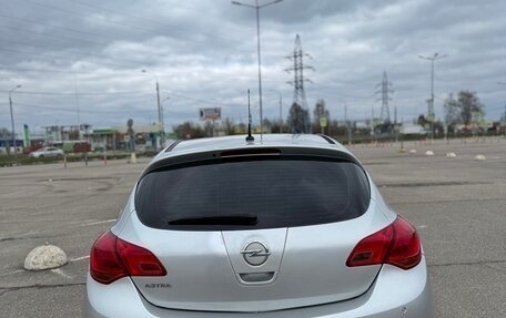 Opel Astra J, 2011 год, 590 000 рублей, 6 фотография