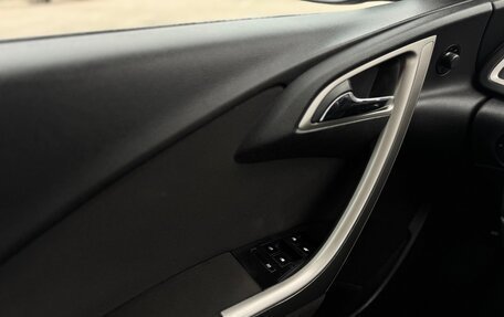 Opel Astra J, 2011 год, 590 000 рублей, 18 фотография