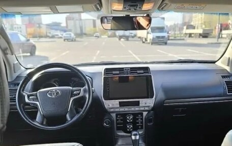 Toyota Land Cruiser Prado 150 рестайлинг 2, 2019 год, 6 700 000 рублей, 8 фотография