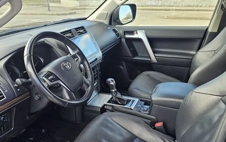 Toyota Land Cruiser Prado 150 рестайлинг 2, 2019 год, 6 700 000 рублей, 6 фотография