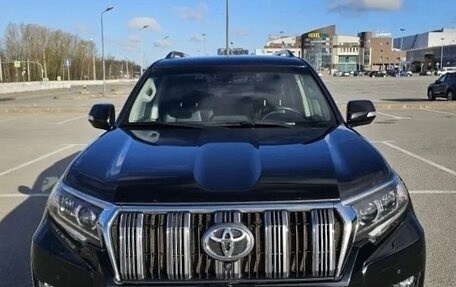 Toyota Land Cruiser Prado 150 рестайлинг 2, 2019 год, 6 700 000 рублей, 2 фотография