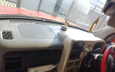 Nissan Cube II, 2004 год, 550 000 рублей, 3 фотография