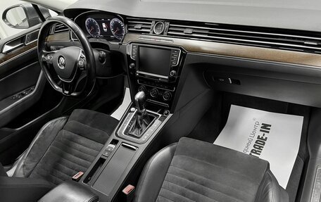 Volkswagen Passat B8 рестайлинг, 2015 год, 1 645 000 рублей, 13 фотография