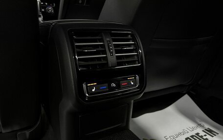 Volkswagen Passat B8 рестайлинг, 2015 год, 1 645 000 рублей, 20 фотография