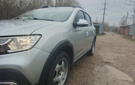 Renault Sandero II рестайлинг, 2021 год, 1 150 000 рублей, 3 фотография